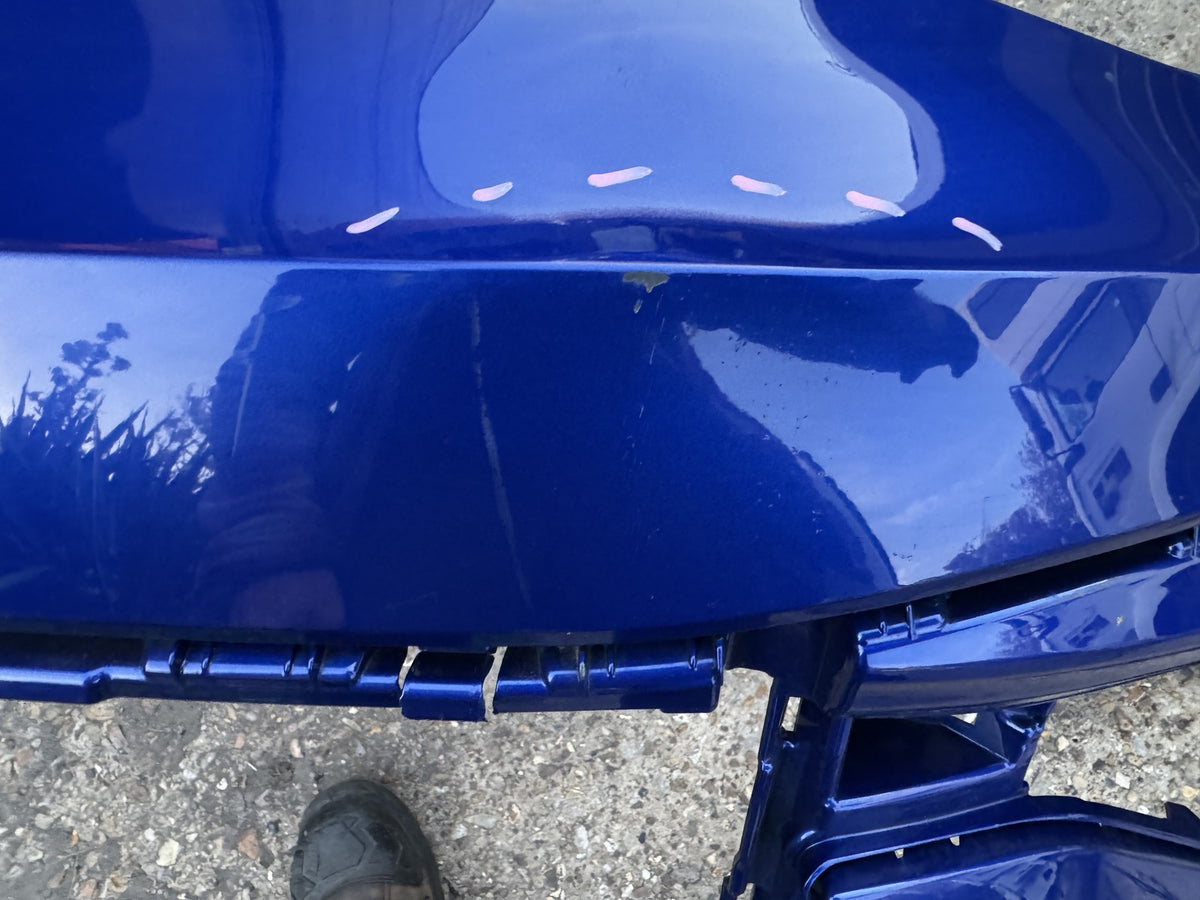 VW Golf R Mk8 2021-2023 Предна Броня Синя 5H0807221E Надраскана Огъната