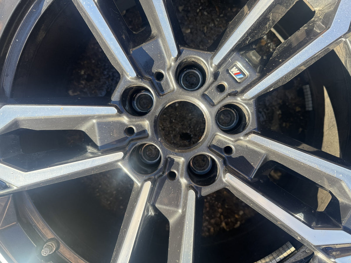 BMW X1 U11 iX1 19 Алуминиева джанта 871M 6898051 8J ET46 Bridgestone 245/45 R19 Гума