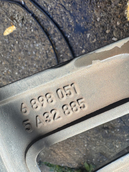BMW X1 U11 iX1 19 Алуминиева джанта 871M 6898051 8J ET46 Bridgestone 245/45 R19 Гума