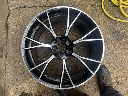 BMW M5 F90 M8 Alufelge vorne 20 Zoll 9.5J ET28 8073849 Bordsteinschaden Schlag