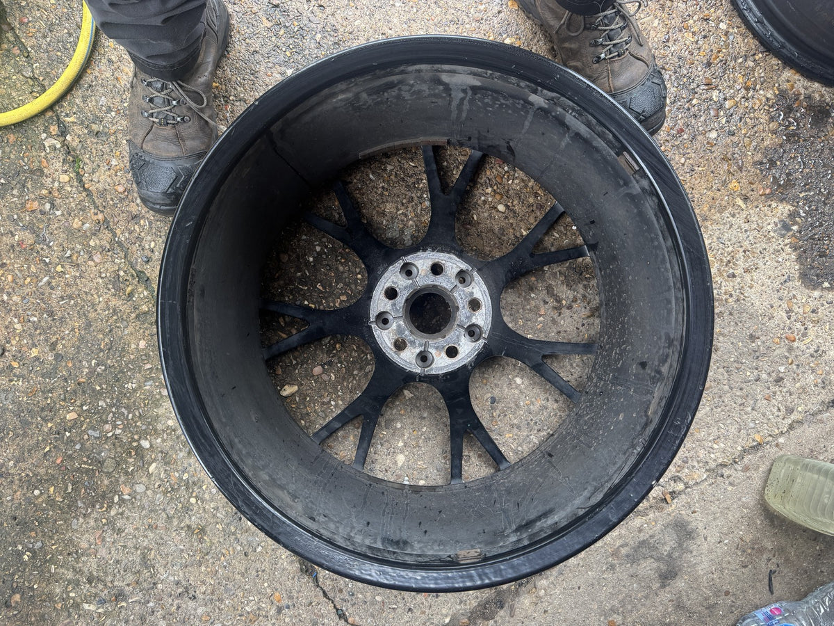BMW M5 F90 M8 Alufelge vorne 20 Zoll 9.5J ET28 8073849 Bordsteinschaden Schlag