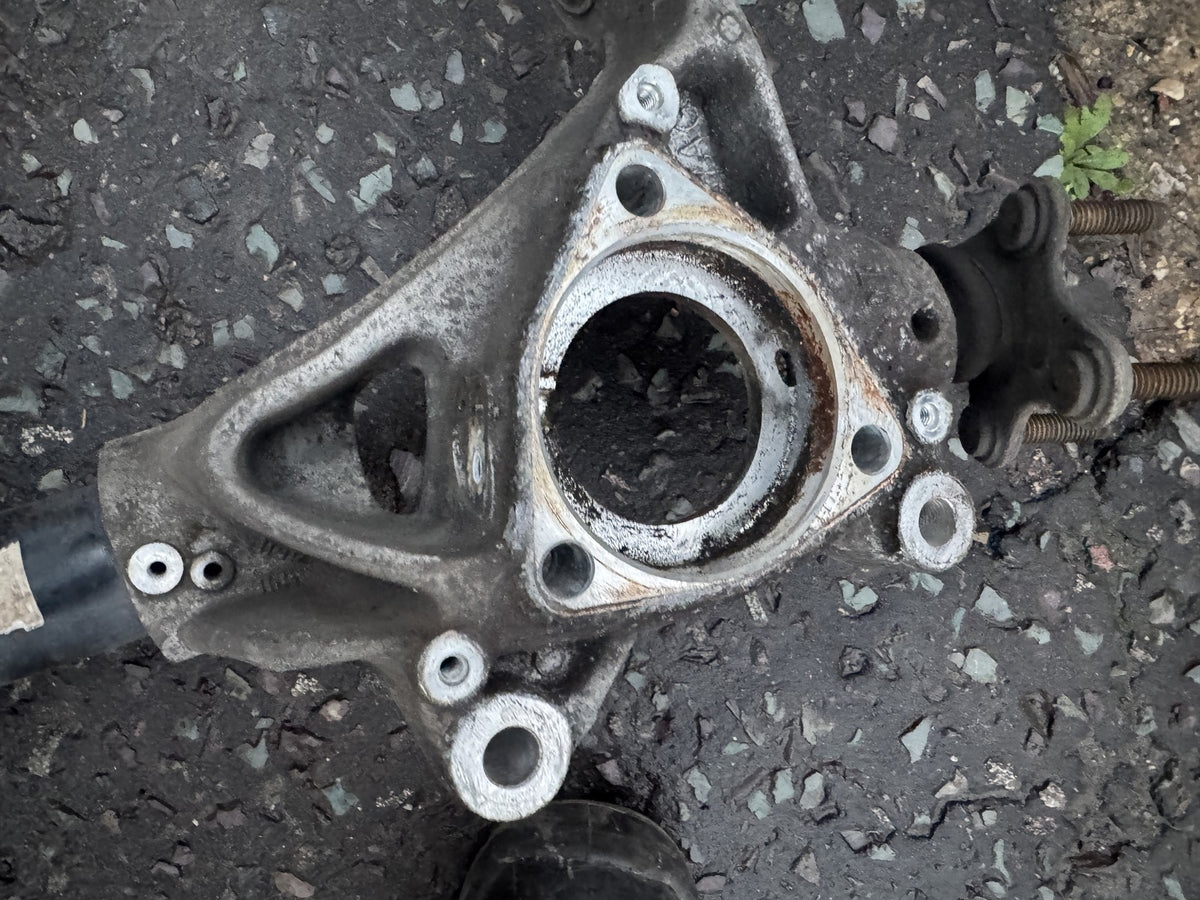 Golf R Mk7 VW Преден Ляв Амортисьор Стойка + Шенкел Главина 5Q0413031EC 5Q0407257A