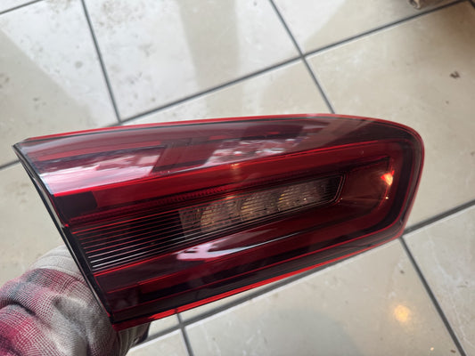 Feu arrière intérieur gauche 2025 Ford Focus Mk4 Facelift NX7B-13A603-VA Bicorps