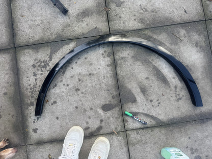Land Rover Discovery 5 L462 Front Left Wheel Arch Trim HY3M-16A075-AC No PDC