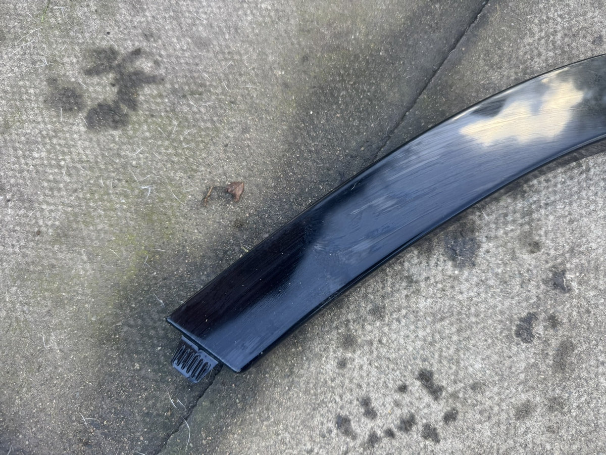 Land Rover Defender L663 Front Right Wheel Arch Trim Black L8B2-16A074-BB