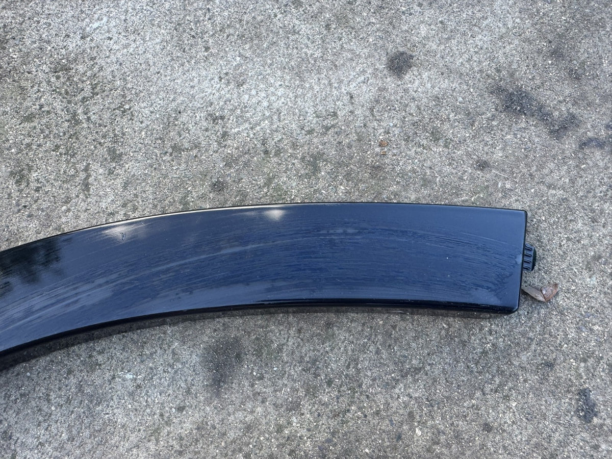 Land Rover Defender L663 Front Right Wheel Arch Trim Black L8B2-16A074-BB