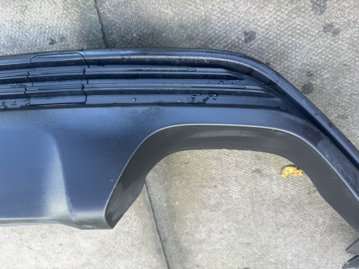 Estrattore inferiore paraurti posteriore JX7B-17D781 Ford Focus Mk4 ST-Line 5 porte