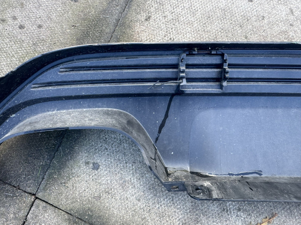 Estrattore inferiore paraurti posteriore JX7B-17D781 Ford Focus Mk4 ST-Line 5 porte