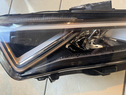 2021 Cupra Formentor első jobb Full LED fényszóró 5FH941008E alkatrésznek vagy javításra