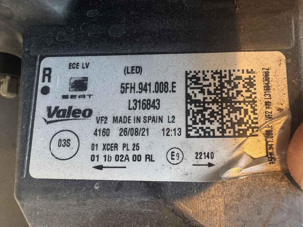 2021 Cupra Formentor első jobb Full LED fényszóró 5FH941008E alkatrésznek vagy javításra