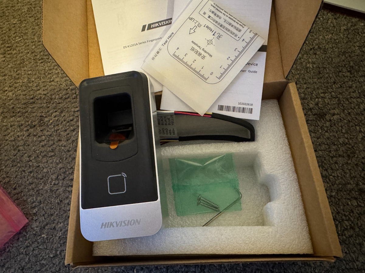 Hikvision DS-K1201AMF lettore impronte digitali controllo accessi NUOVO