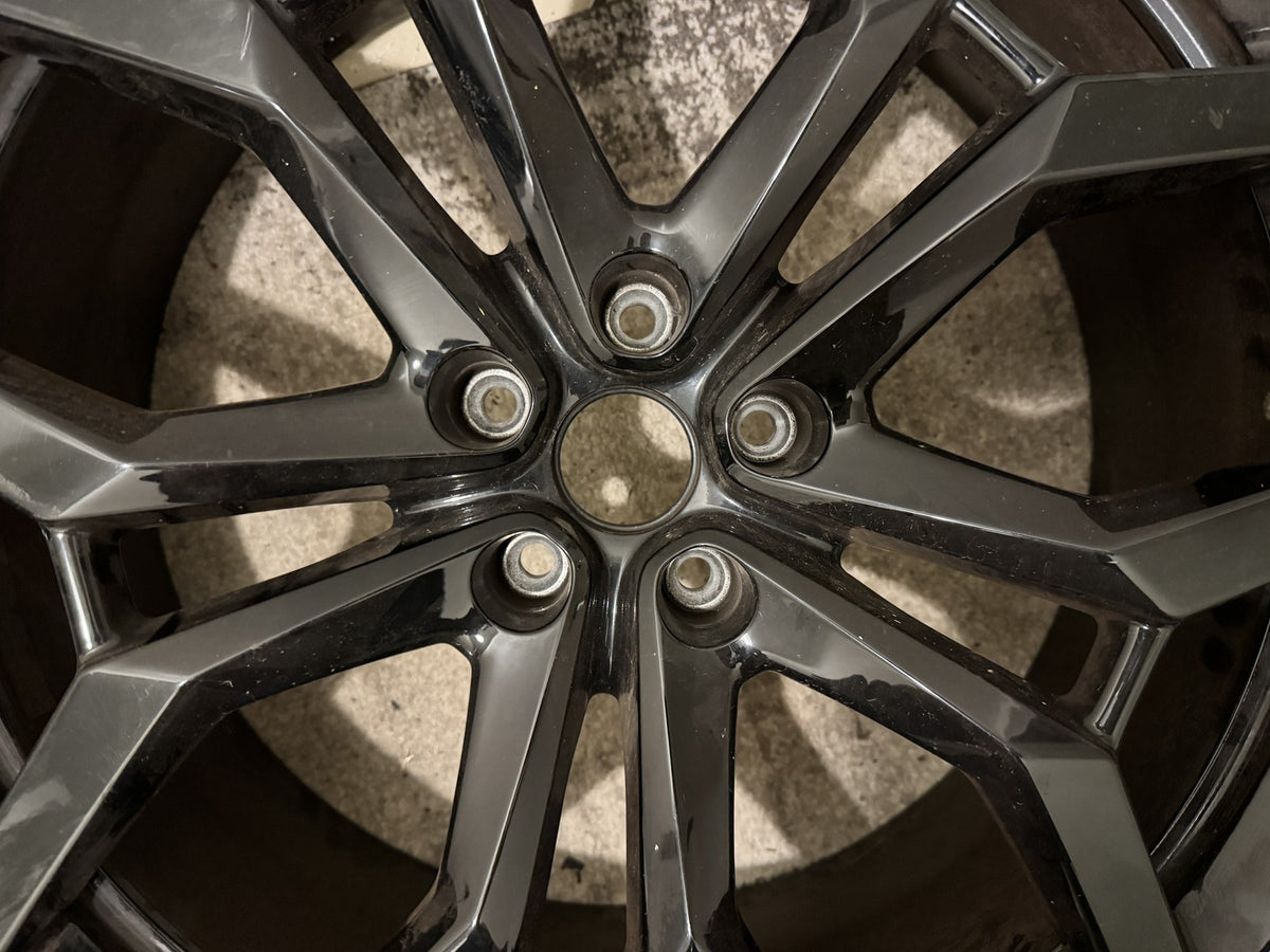 Lotus Eletre 23in Front Alloy Wheel 9Jx23 ET33 8894806832BB3 Scratched