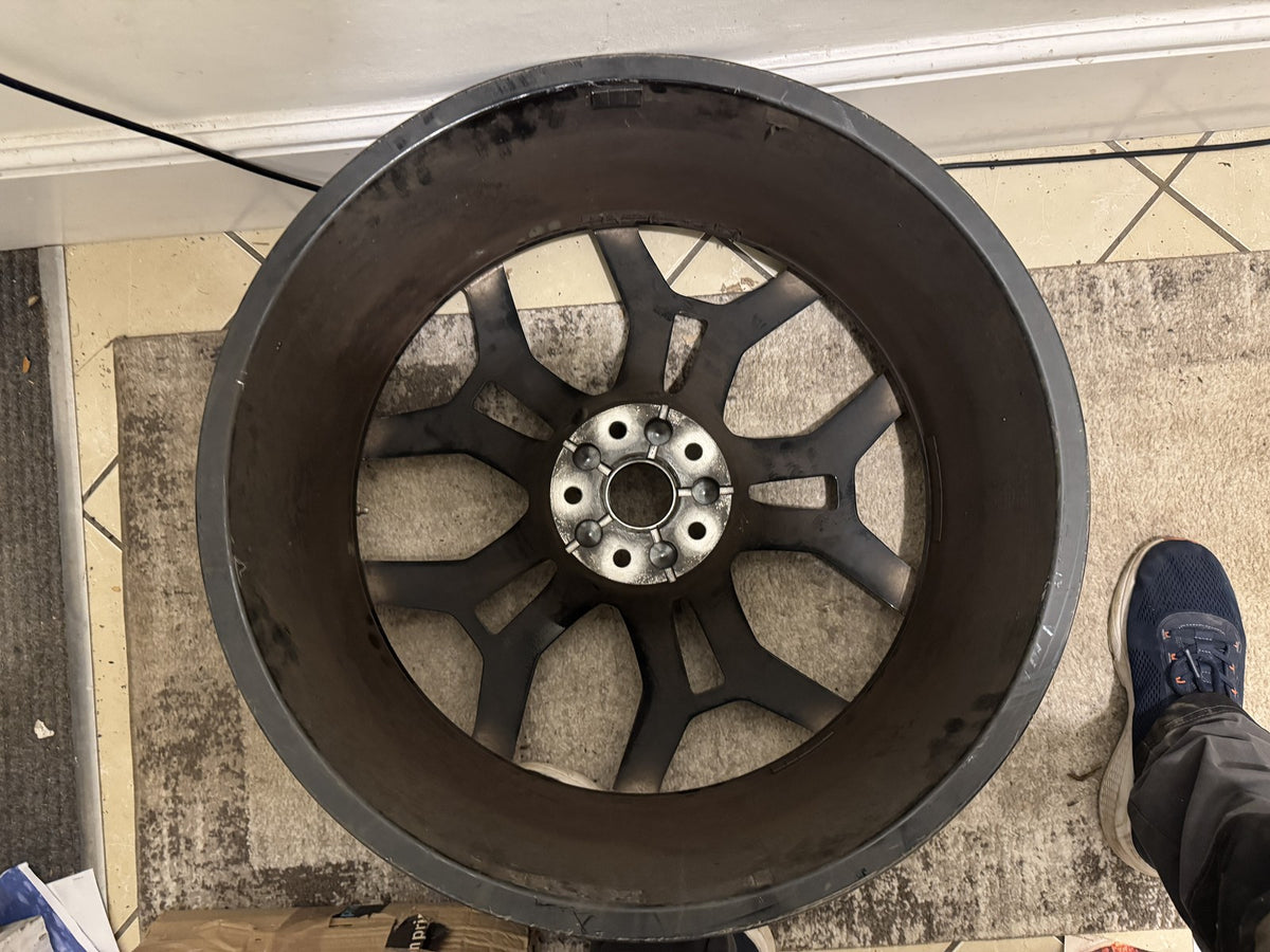 Lotus Eletre 23in Front Alloy Wheel 9Jx23 ET33 8894806832BB3 Scratched
