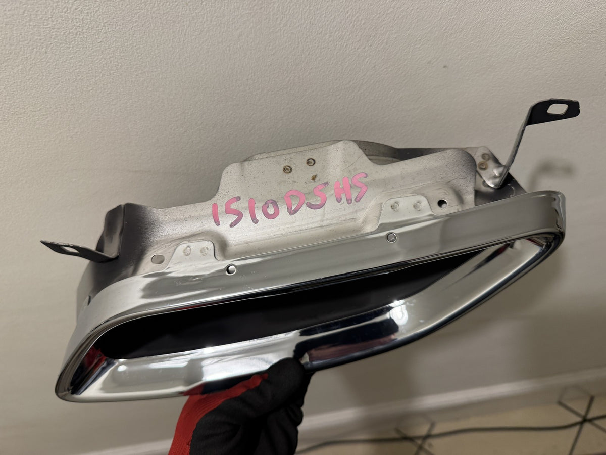 BMW 8 sorozat G14 G15 G16 bal kipufogóvég krém dísz 8075253 eredeti