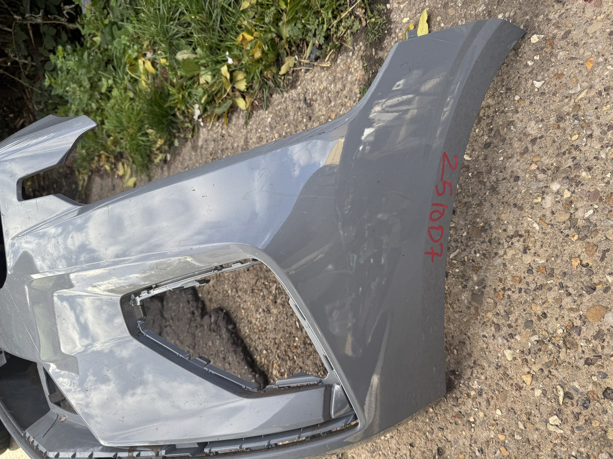 Volvo V60 S60 R-Design dal 2019 in poi Paraurti Anteriore Danneggiato No PDC Grigio 31690530