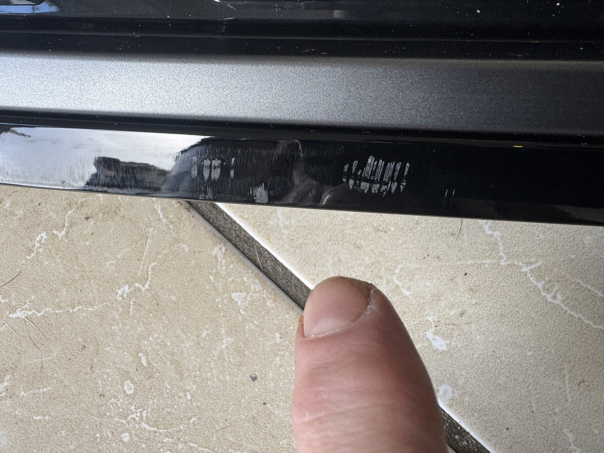 2026 Range Rover Velar L560 dal 2024 in poi Griglia Anteriore Nera N8A2-8200-AB N8A28200AB