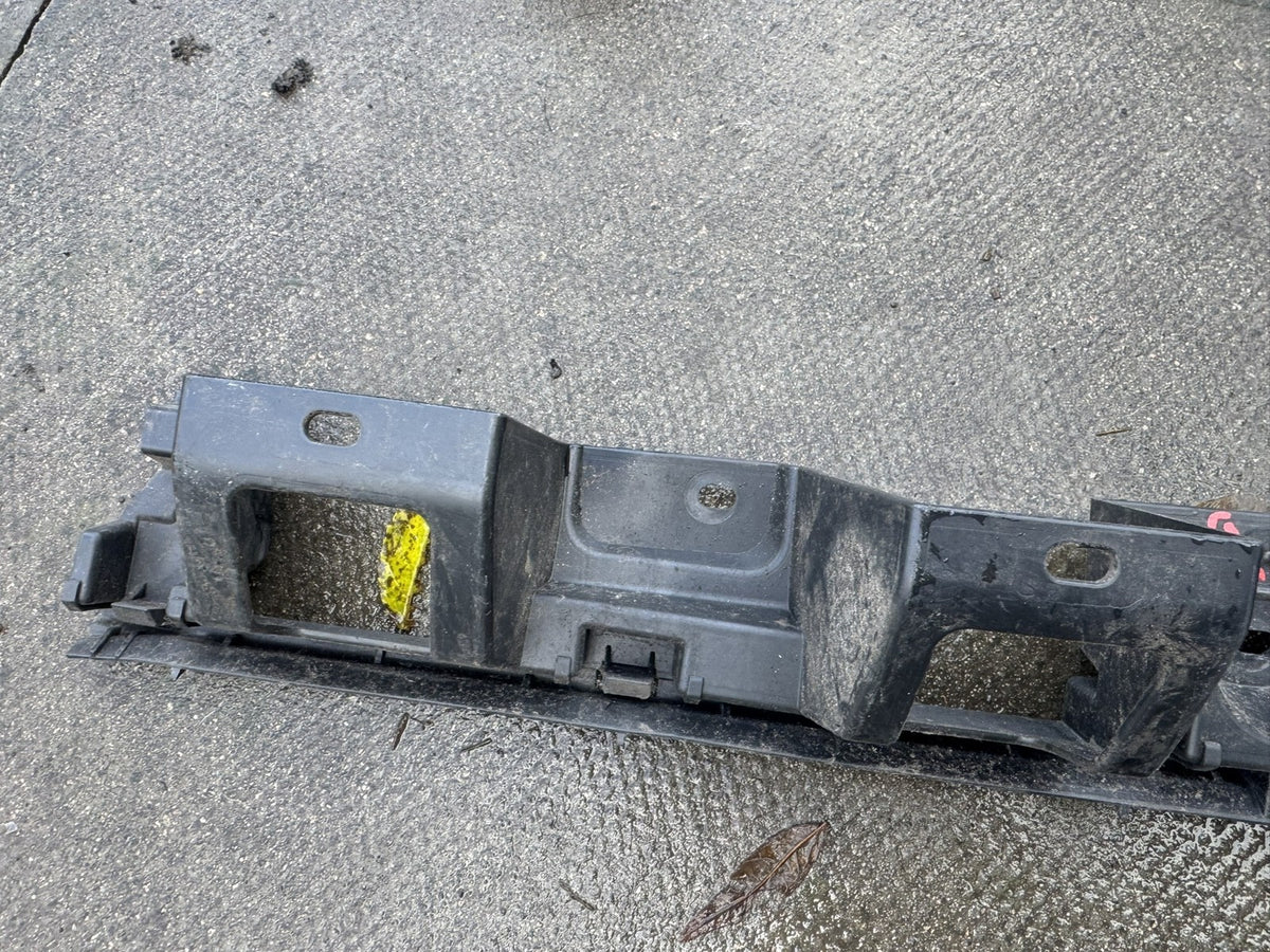 Ford Fiesta MK8 2018-2023 Staffa paraurti posteriore centrale H1BB-17B861-A1