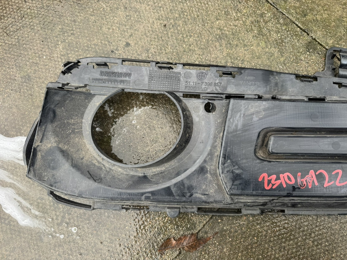 BMW Serie 3 F30 F31 LCI 2016-2019 Griglia Fendinebbia Anteriore Sinistra 7396857