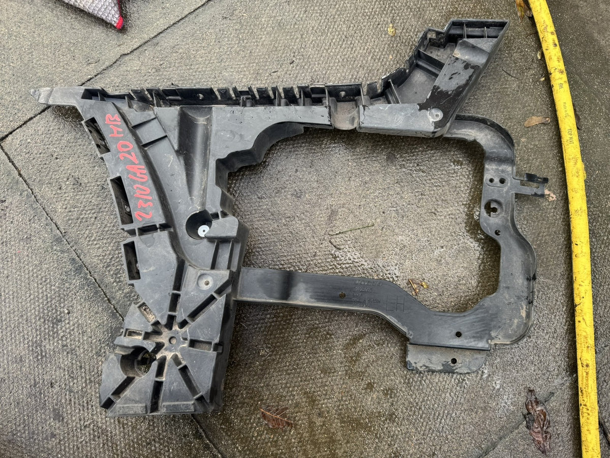 Volvo V90 MK2 2017-2026 Staffa Paraurti Posteriore Sinistra 31425065