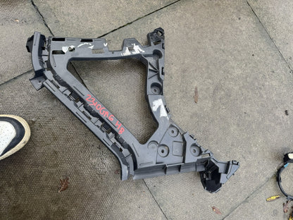 Ford Transit Tourneo Connect 2014-2018 Staffa paraurti posteriore sinistra DT11-17A882-A