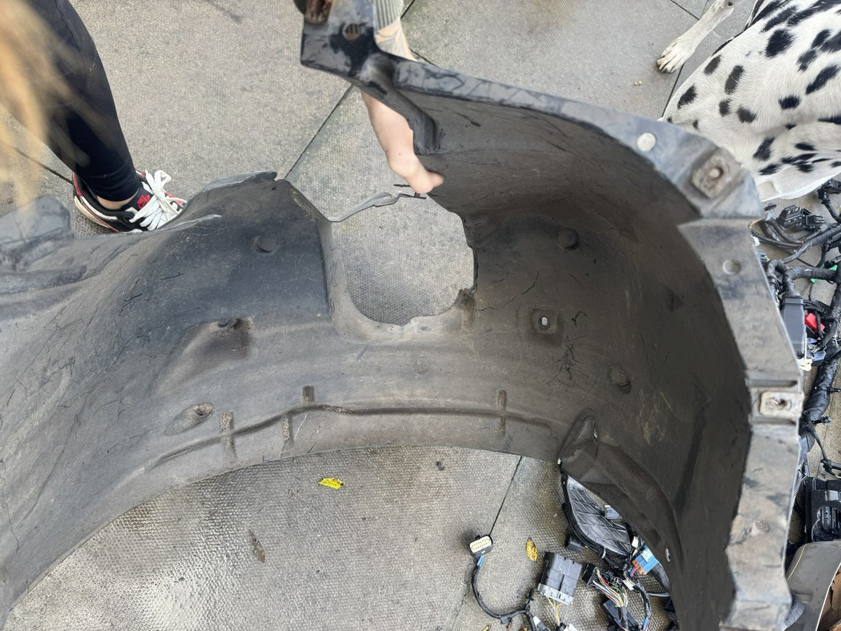 Peugeot 308 MK2 2015-2021 Passaruota Anteriore Sinistro 9819027780