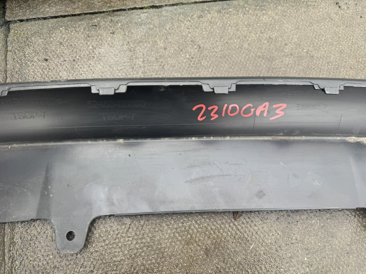 Toyota Yaris MK3 2017-2020 Estrattore Inferiore Paraurti Posteriore 52453-0D090