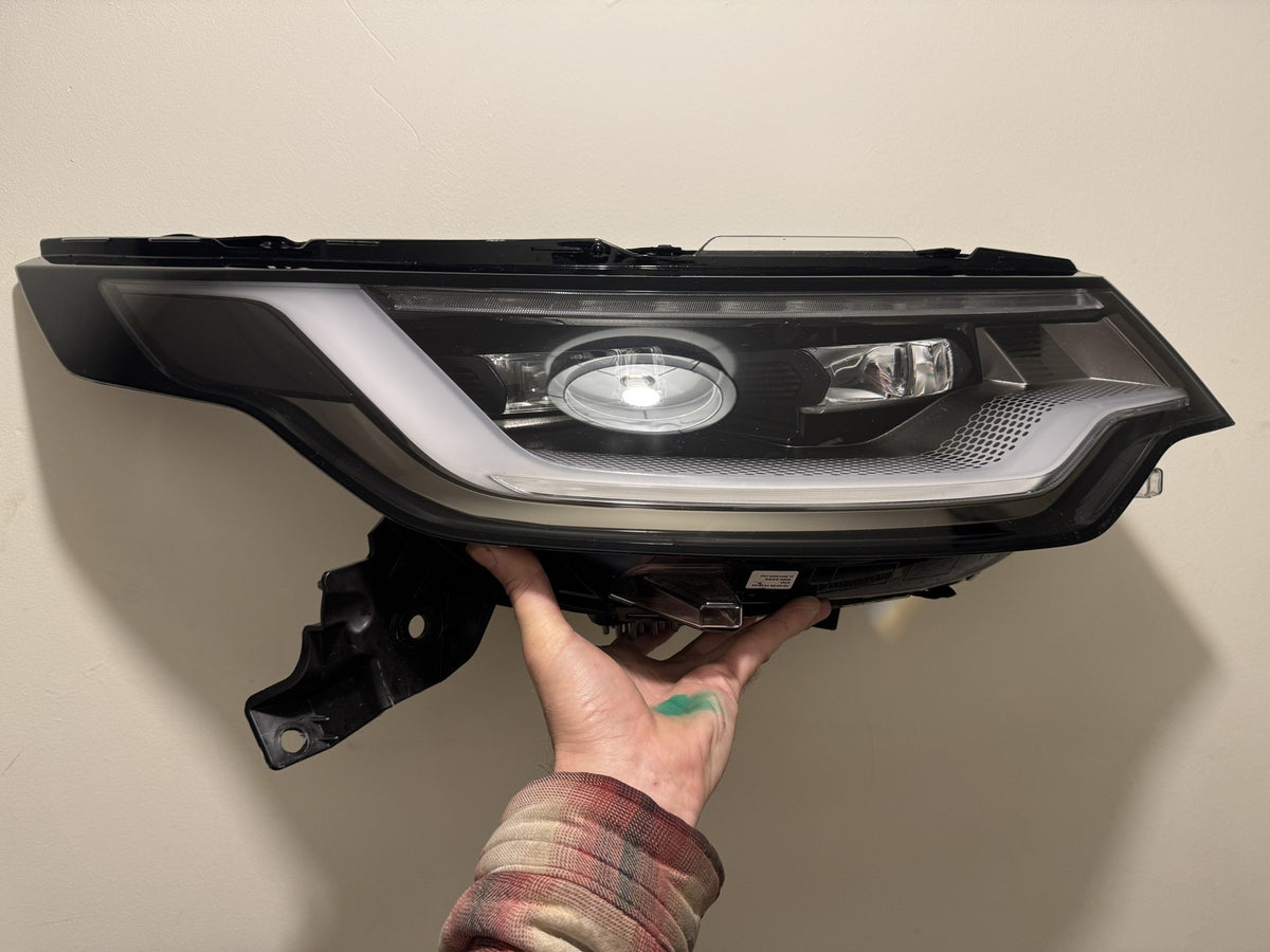 2026 Land Rover Discovery 5 Faro Destro LED Matrix MY42-13W029-GB LR144118
