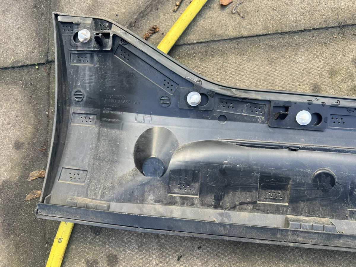 Volvo XC40 C40 Modanatura Profilo Inferiore Porta Posteriore Sinistra 31448318 31448342 Con Solco