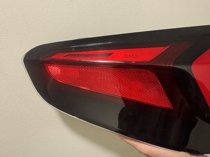 BMW Serie 5 G30 LCI M5 F90 Fanale Posteriore Sinistro Esterno 63218493811 Originale