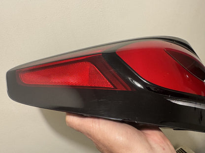 BMW Serie 5 G30 LCI M5 F90 Fanale Posteriore Sinistro Esterno 63218493811 Originale
