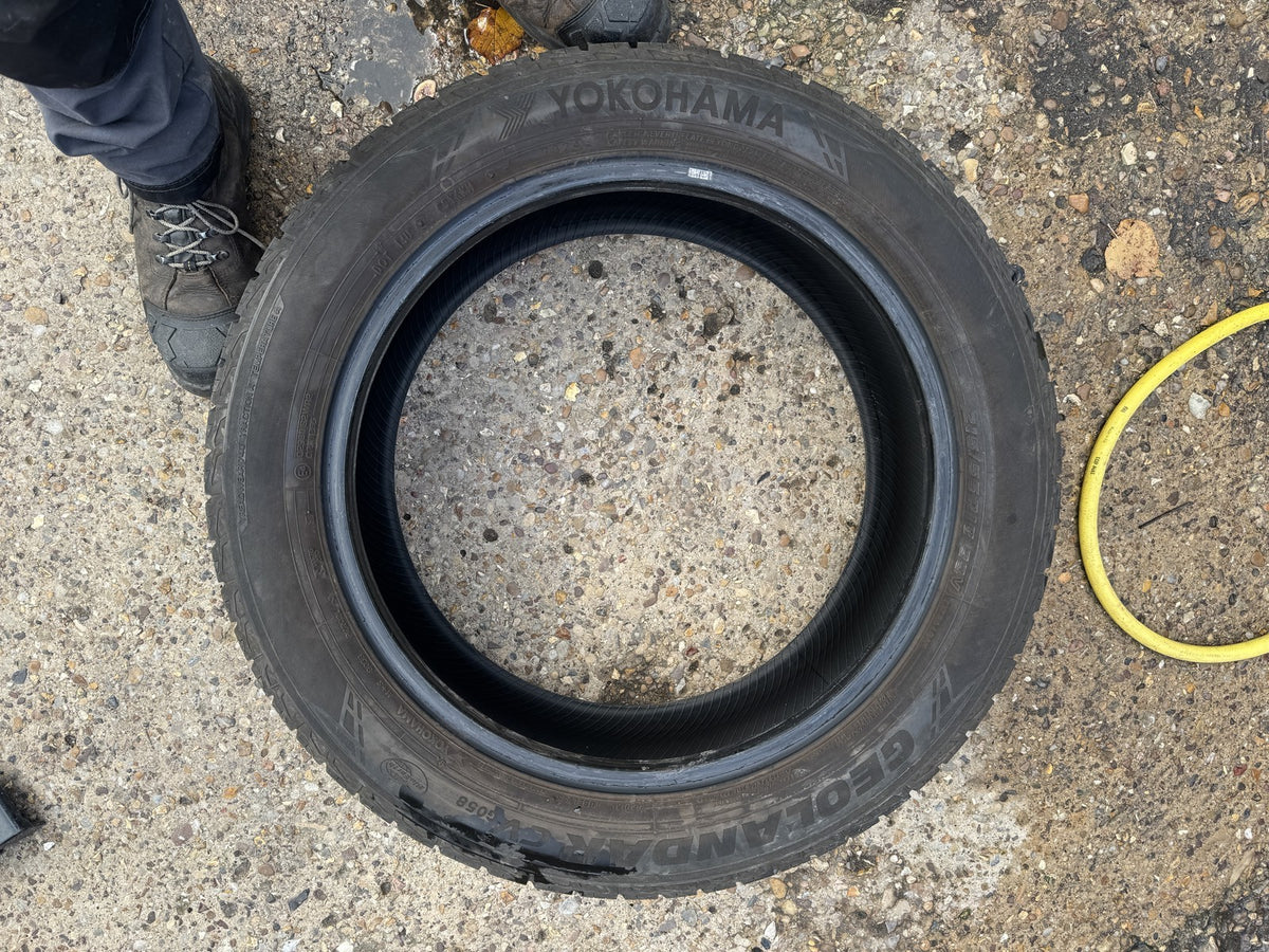 215 55 18 Yokohama Geolandar CV G058 99V XL 215/55R18 Pneumatico 6.4mm Nessuna riparazione 2024
