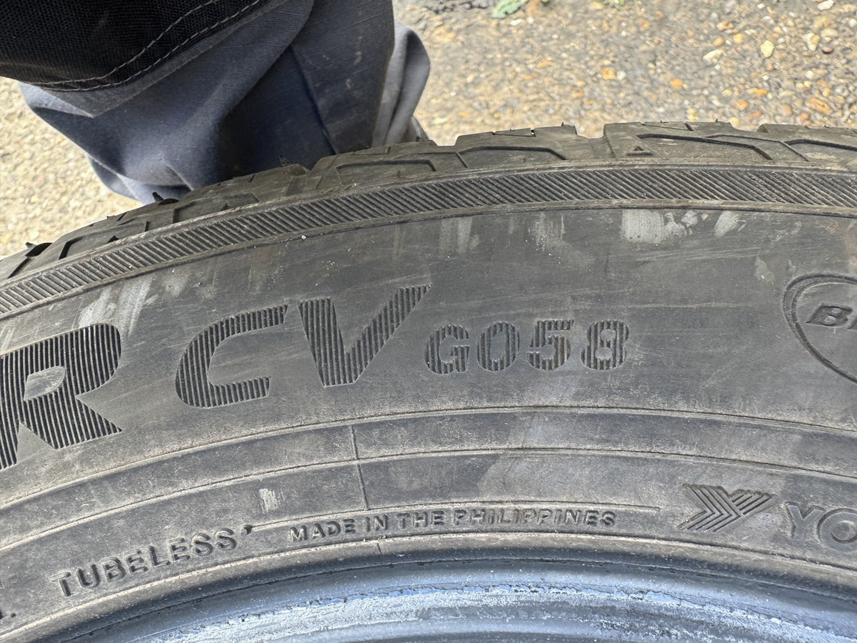215 55 18 Yokohama Geolandar CV G058 99V XL 215/55R18 Pneumatico 6.4mm Nessuna riparazione 2024